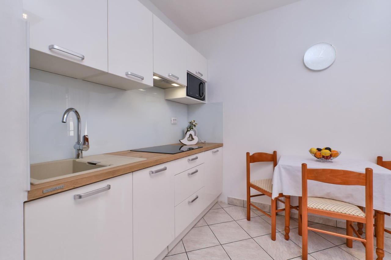 Apartment Budinic Mali Lošinj Dış mekan fotoğraf